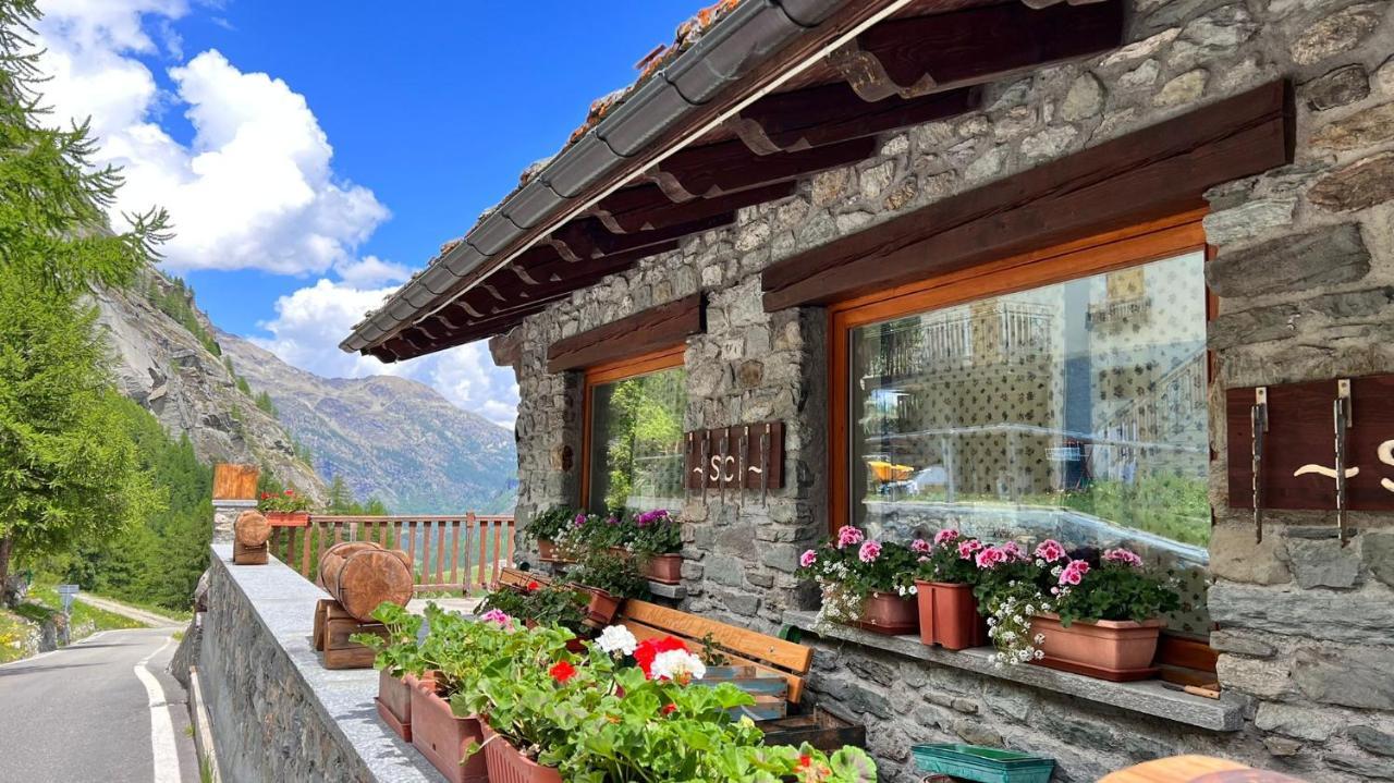 Hotel & Restaurant Perret - Mountain People Valgrisenche Ngoại thất bức ảnh