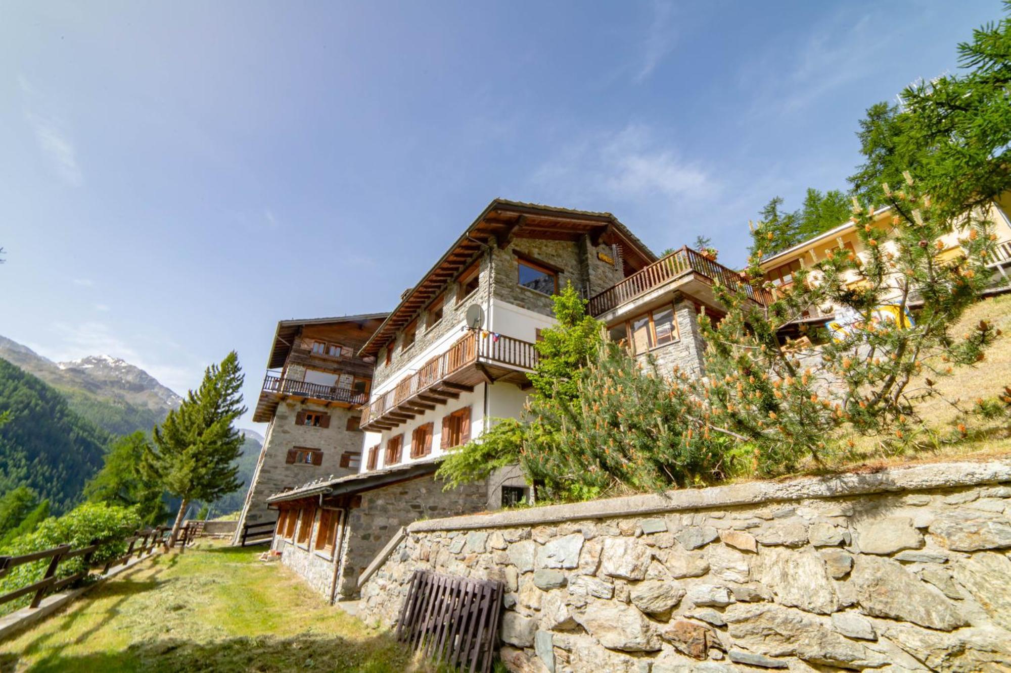 Hotel & Restaurant Perret - Mountain People Valgrisenche Ngoại thất bức ảnh